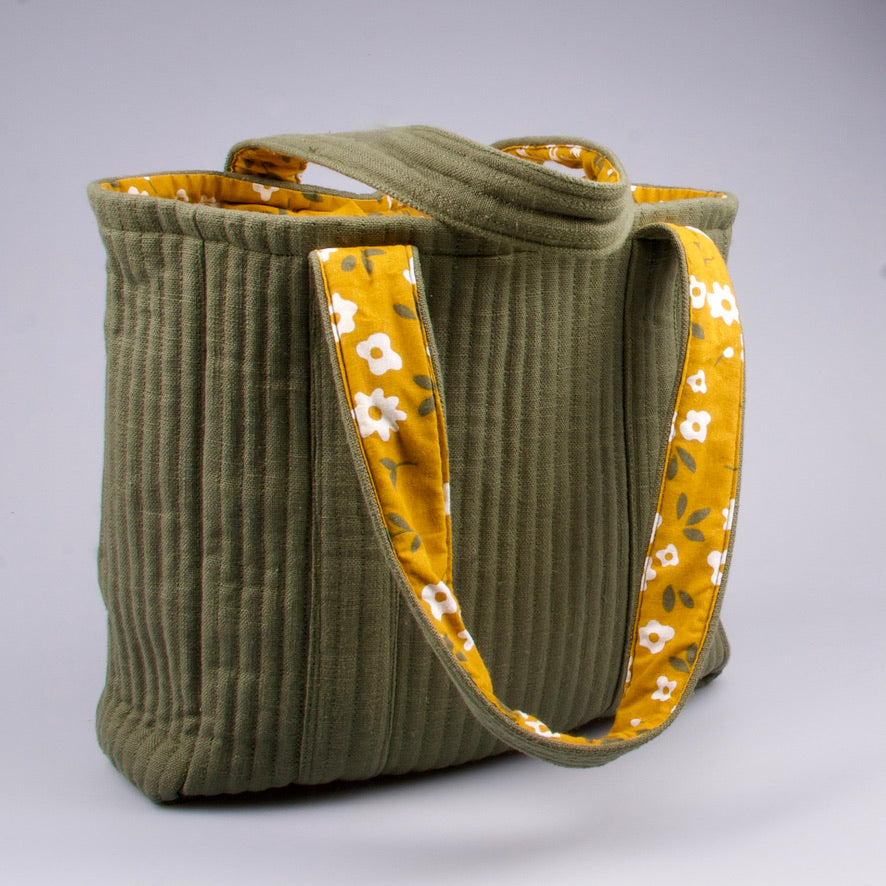 Tote Bag (M) - mørk oliven <br>af økologisk bomuld