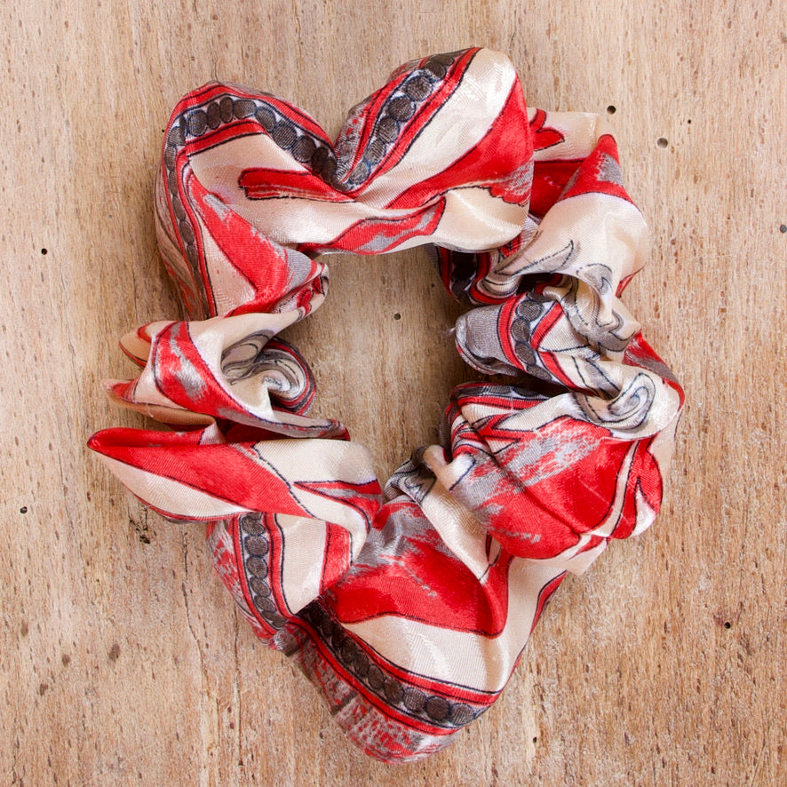 Scrunchies af vintage sarier | Bæredygtige gaver fra Planetwize | www.planetwize.dk